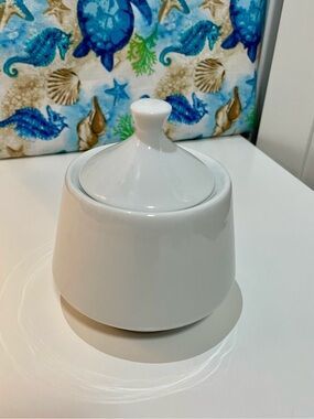 Home Accents White Ceramic Sugar Bowl with Lid | Microwave & Dishwasher Safe